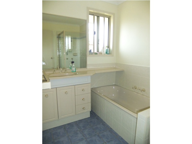 5  Anzac Place, Gulmarrad NSW 2463