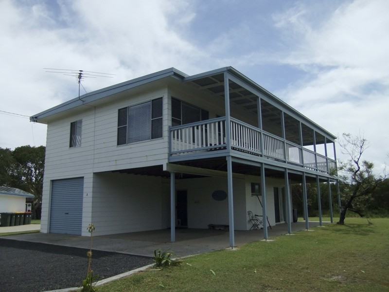 2 Honeysuckle Street, Brooms Head NSW 2463