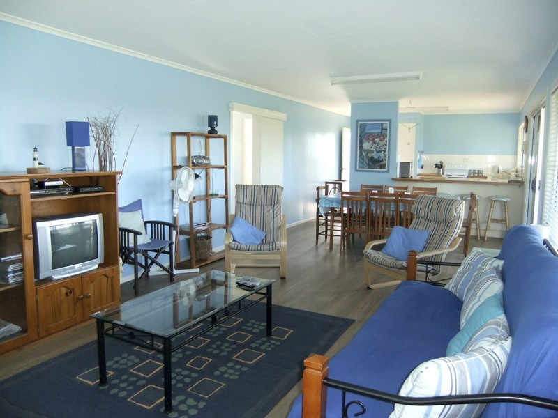 2 Honeysuckle Street, Brooms Head NSW 2463