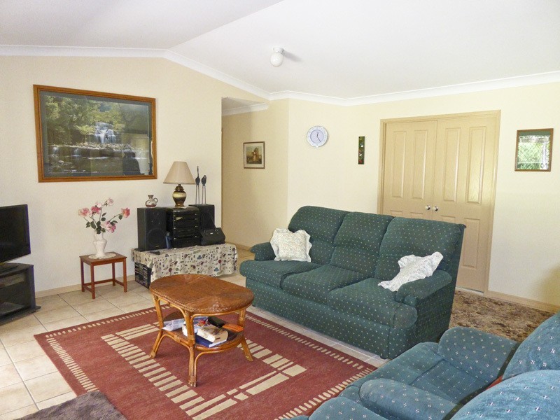 8 Blue Wren Close, Gulmarrad NSW 2463