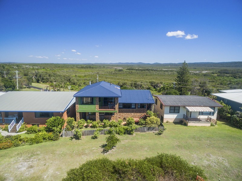 43 OCEAN ROAD, Brooms Head NSW 2463
