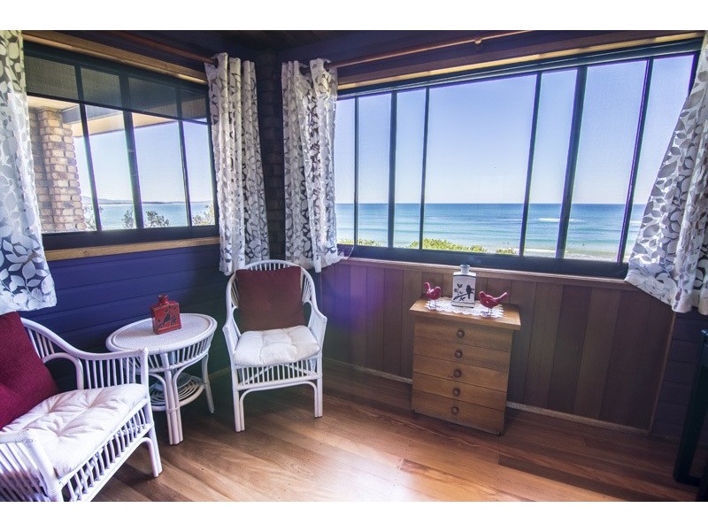 43 OCEAN ROAD, Brooms Head NSW 2463