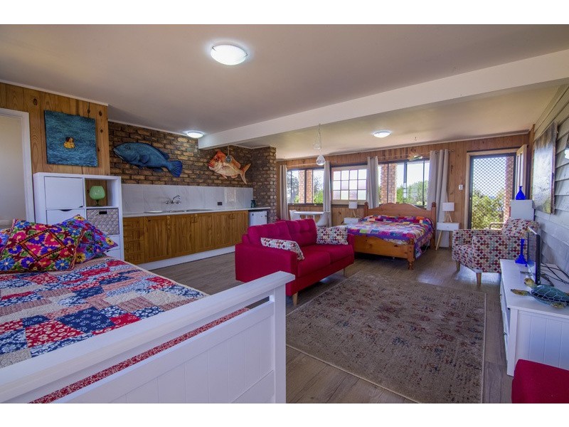 43 OCEAN ROAD, Brooms Head NSW 2463