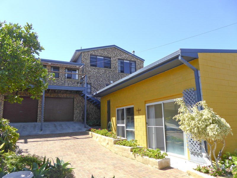 43 OCEAN ROAD, Brooms Head NSW 2463