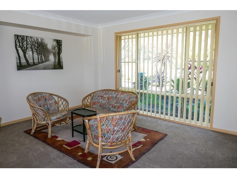 8 Blue Wren Close, Gulmarrad NSW 2463