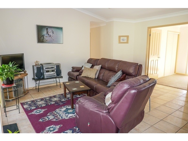 8 Blue Wren Close, Gulmarrad NSW 2463