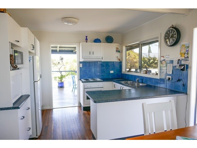 2 Heath Street, Brooms Head NSW 2463