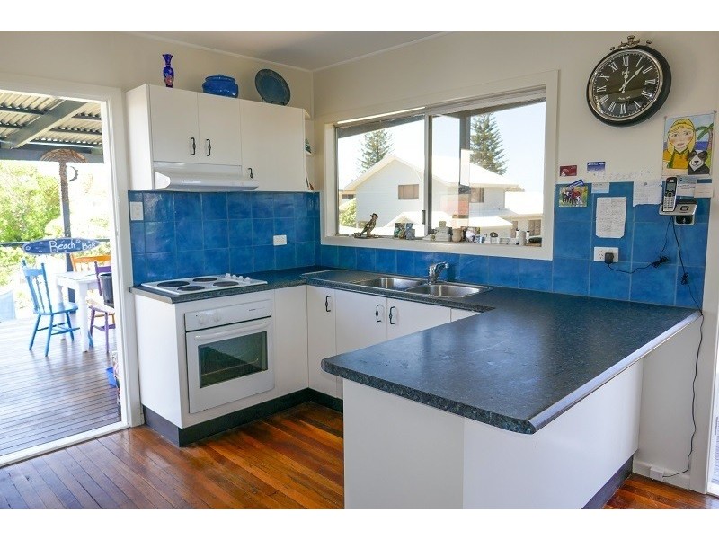 2 Heath Street, Brooms Head NSW 2463