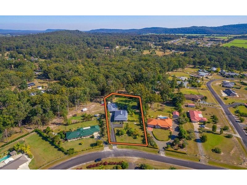 6 Blue Wren Close, Gulmarrad NSW 2463