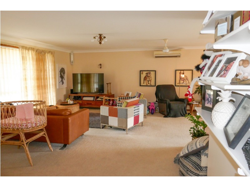 11 Plater Crescent, Townsend NSW 2463