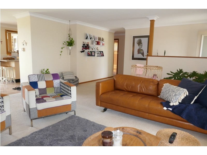 11 Plater Crescent, Townsend NSW 2463