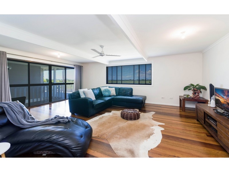 19 Yamba Street, Palmers Island NSW 2463