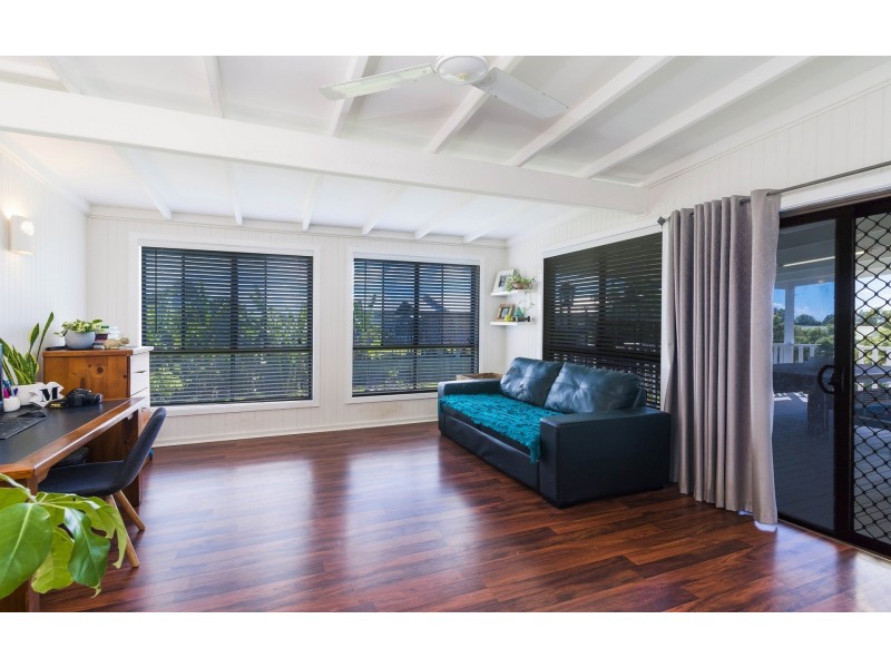 19 Yamba Street, Palmers Island NSW 2463