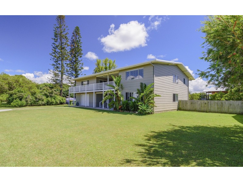 19 Yamba Street, Palmers Island NSW 2463
