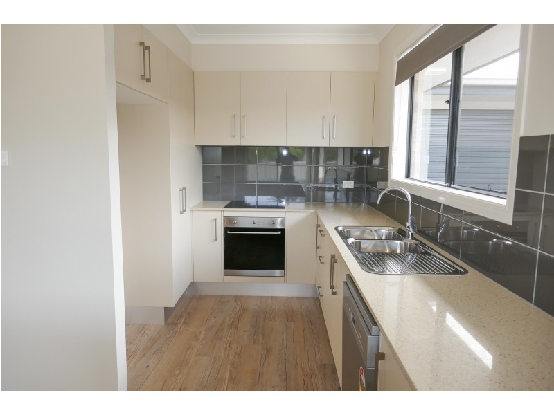 2 / 4 Aberdeen Place, Townsend NSW 2463