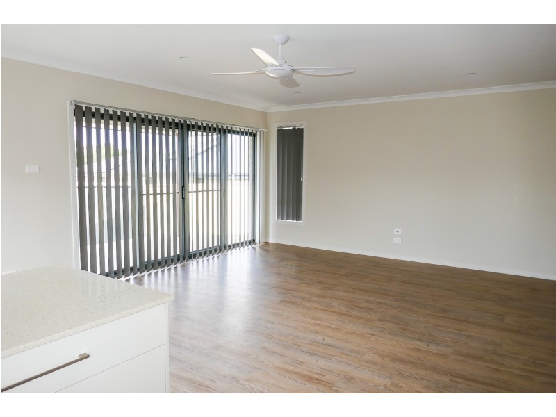 2 / 4 Aberdeen Place, Townsend NSW 2463