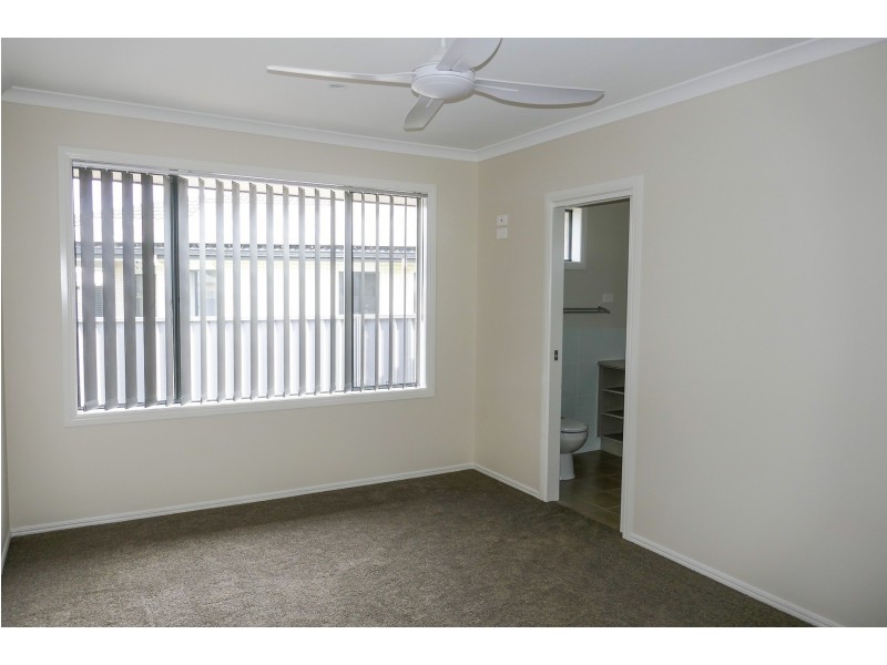 2 / 4 Aberdeen Place, Townsend NSW 2463