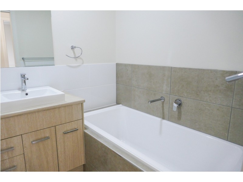 2 / 4 Aberdeen Place, Townsend NSW 2463