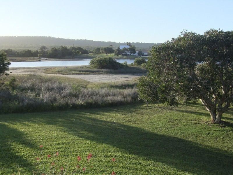 2 Honeysuckle Street, Brooms Head NSW 2463