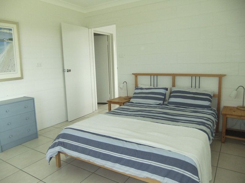 2 Honeysuckle Street, Brooms Head NSW 2463