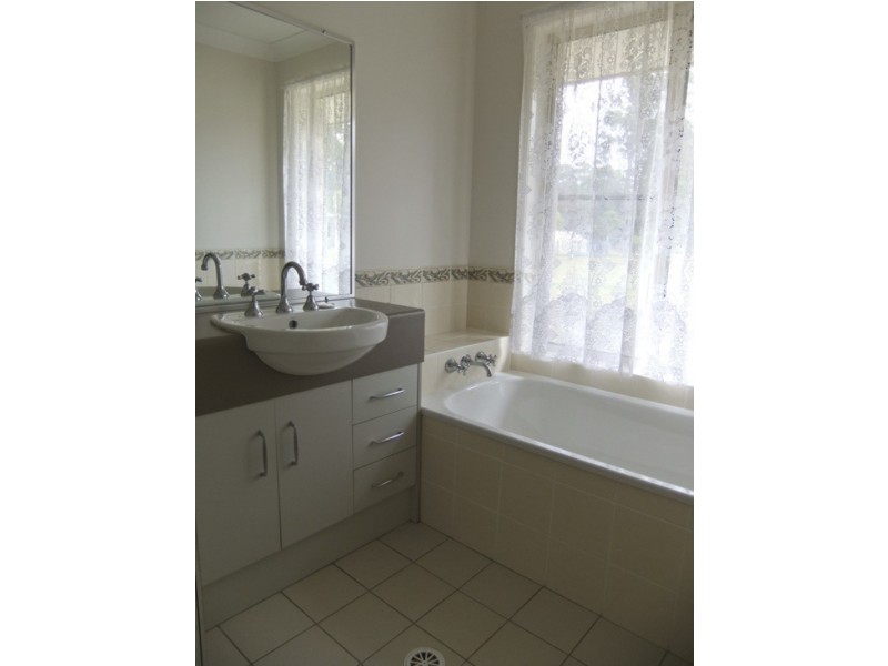 17 Albert Place, Gulmarrad NSW 2463