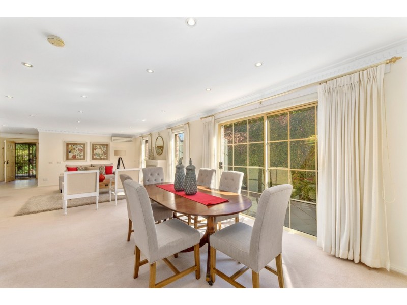 10  Kanoona Ave, St Ives NSW 2075