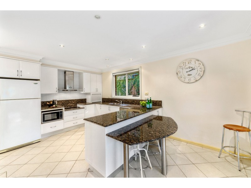 10  Kanoona Ave, St Ives NSW 2075