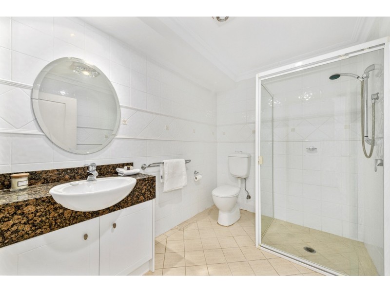 10  Kanoona Ave, St Ives NSW 2075