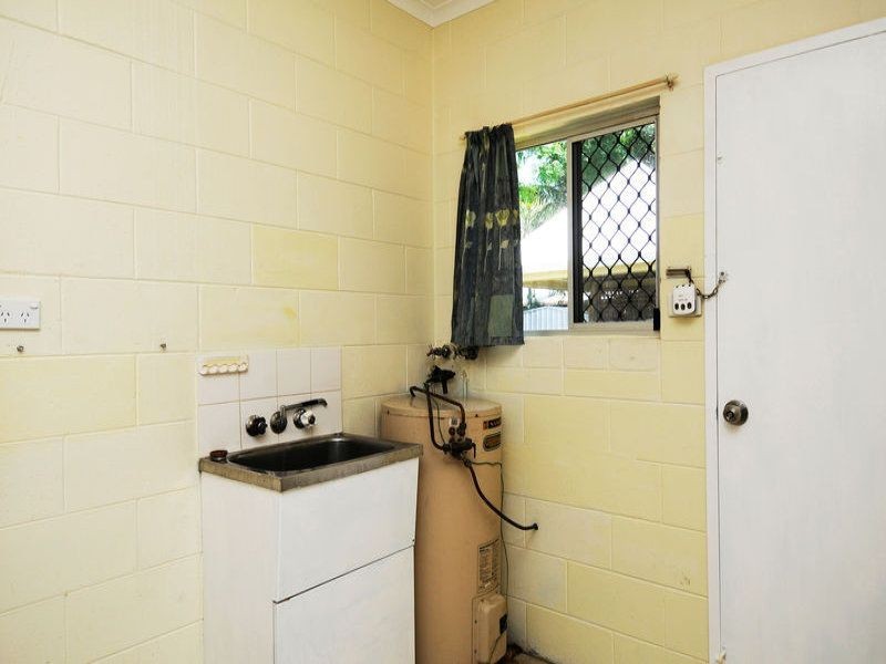 1/106 Wistaria Street, Holloways Beach QLD 4878