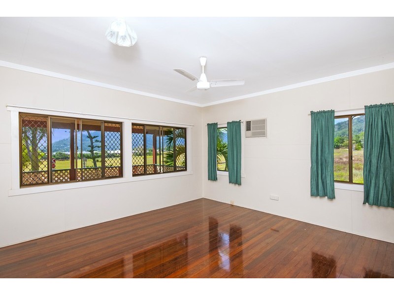 86 Intake Road, Redlynch QLD 4870