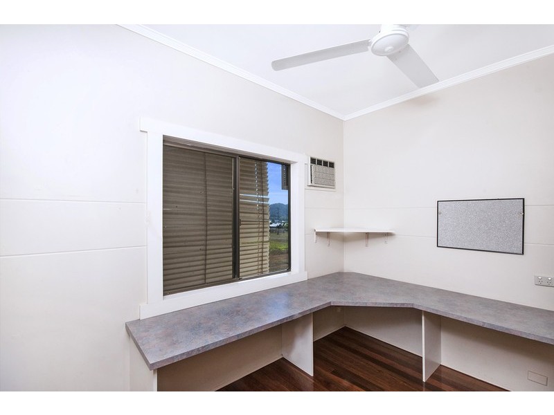 86 Intake Road, Redlynch QLD 4870