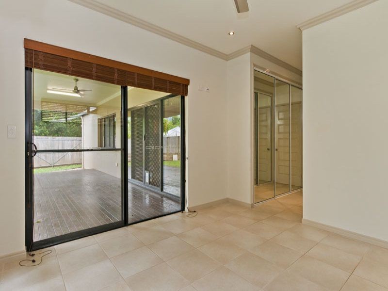 8 Lum Jim Street, Redlynch QLD 4870