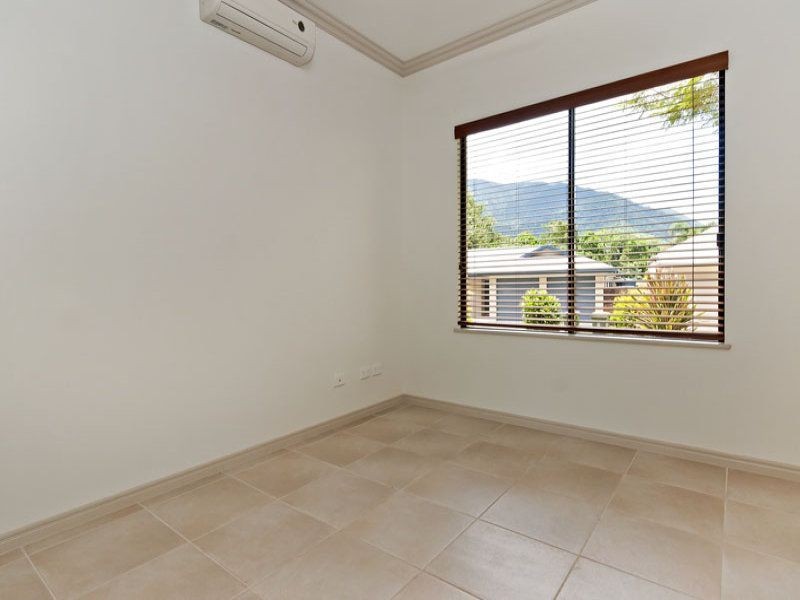 8 Lum Jim Street, Redlynch QLD 4870