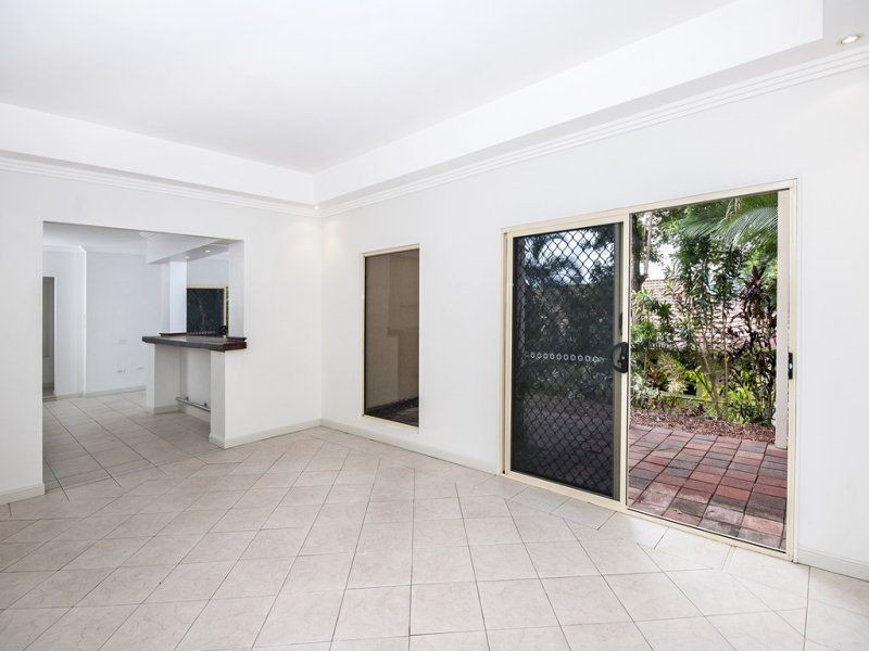 3 Birdwing Place, Caravonica QLD 4878