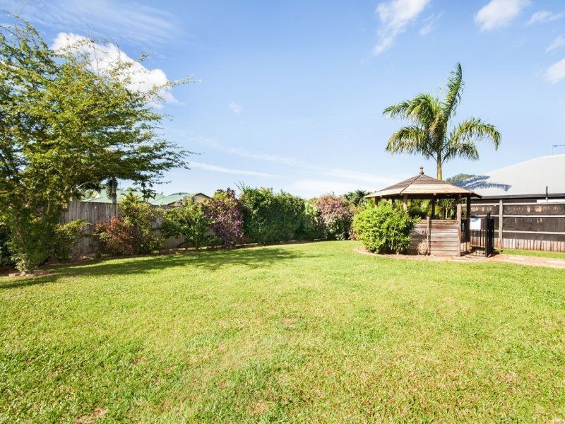 10 Eucalyptus Drive, Redlynch QLD 4870