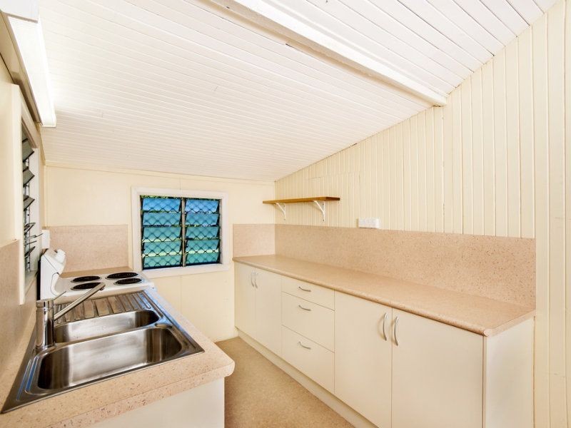 49 Kamerunga Road, Stratford QLD 4870