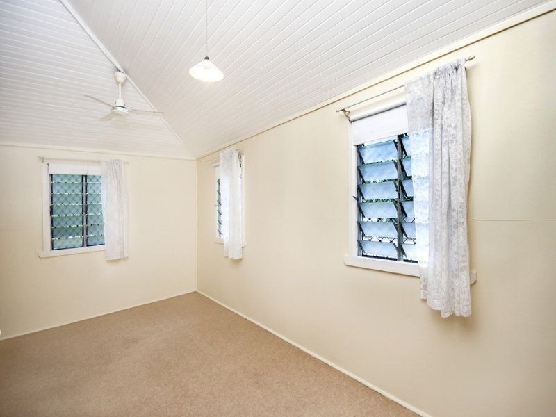 49 Kamerunga Road, Stratford QLD 4870