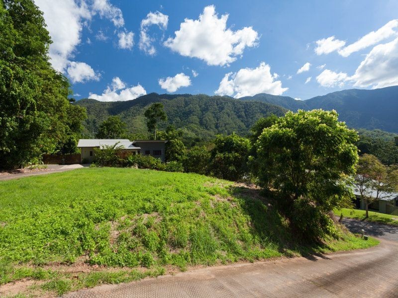 12 Lum Jim Street, Redlynch QLD 4870