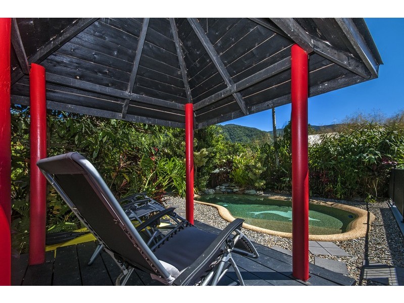 14 Jak Gee Street, Redlynch QLD 4870