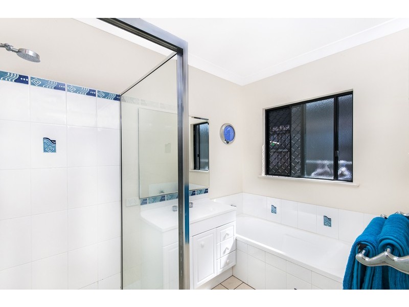 15 Lillipilli Street, Redlynch QLD 4870