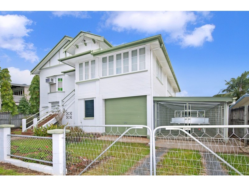 12 Margaret Street, Redlynch QLD 4870