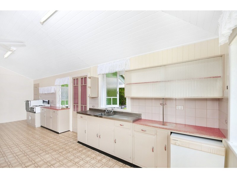 12 Margaret Street, Redlynch QLD 4870