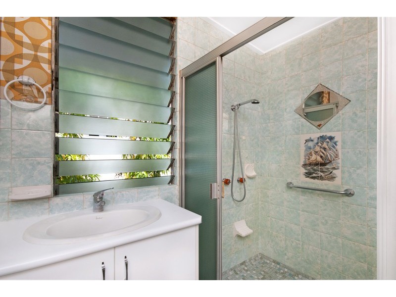 12 Margaret Street, Redlynch QLD 4870