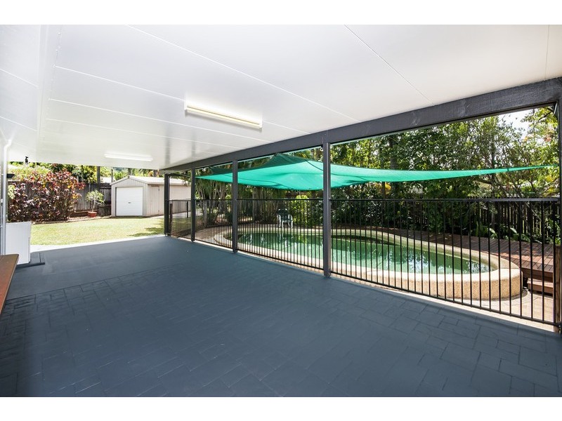 9 Elkhorn Close, Redlynch QLD 4870