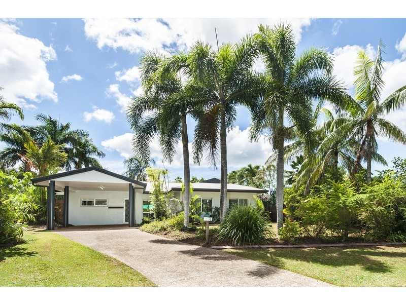 9 Elkhorn Close, Redlynch QLD 4870