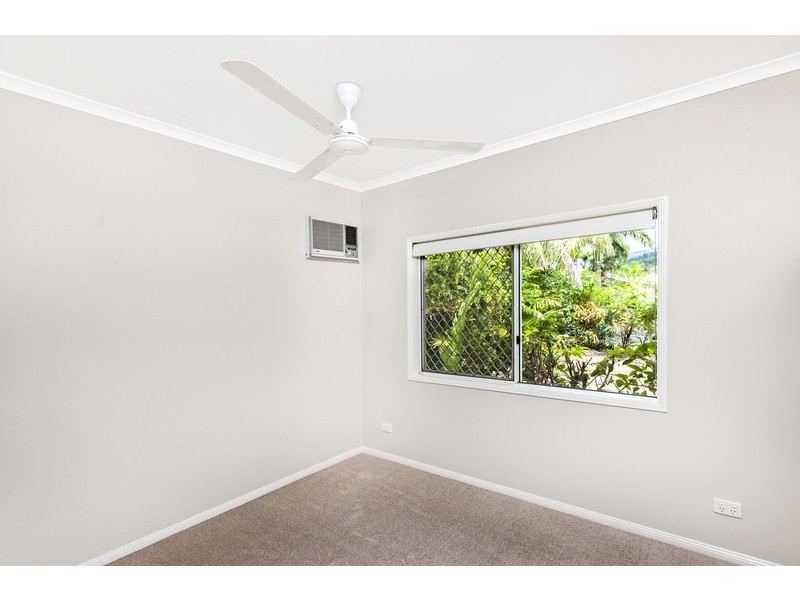 9 Elkhorn Close, Redlynch QLD 4870