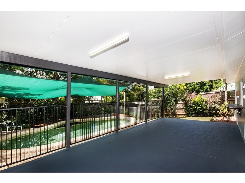 9 Elkhorn Close, Redlynch QLD 4870