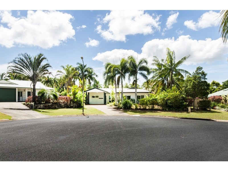 9 Elkhorn Close, Redlynch QLD 4870