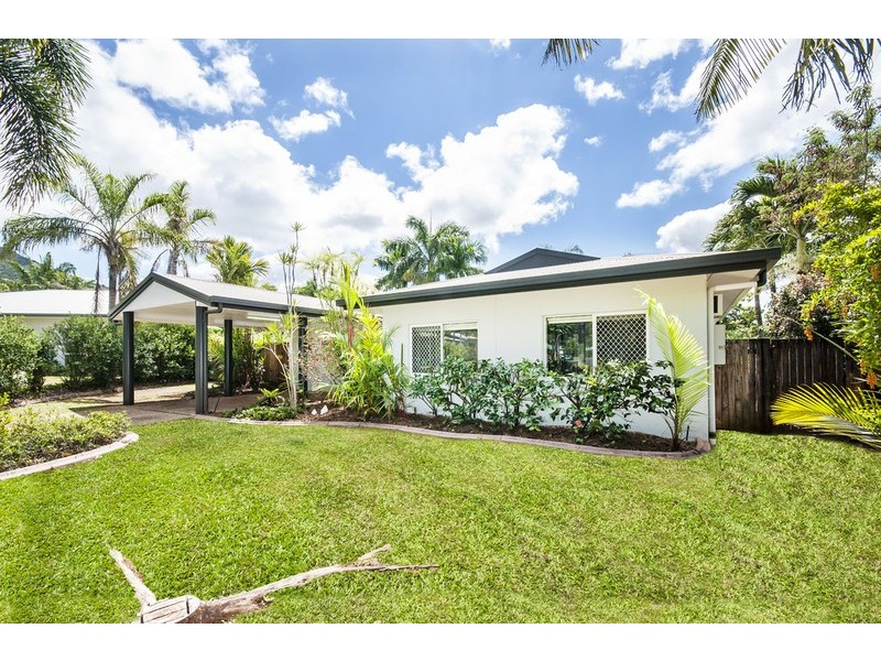 9 Elkhorn Close, Redlynch QLD 4870
