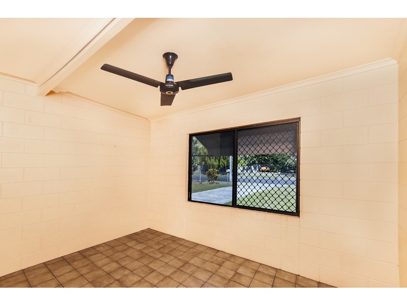 10 Nioka Place, Caravonica QLD 4878